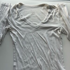 Elegant White V-Neck Women's Top